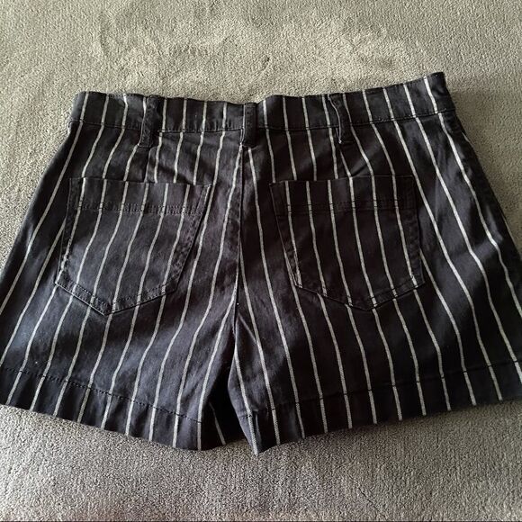 NWT sincerely Jules high rise striped shorts size 7/28 - Picture 4 of 4